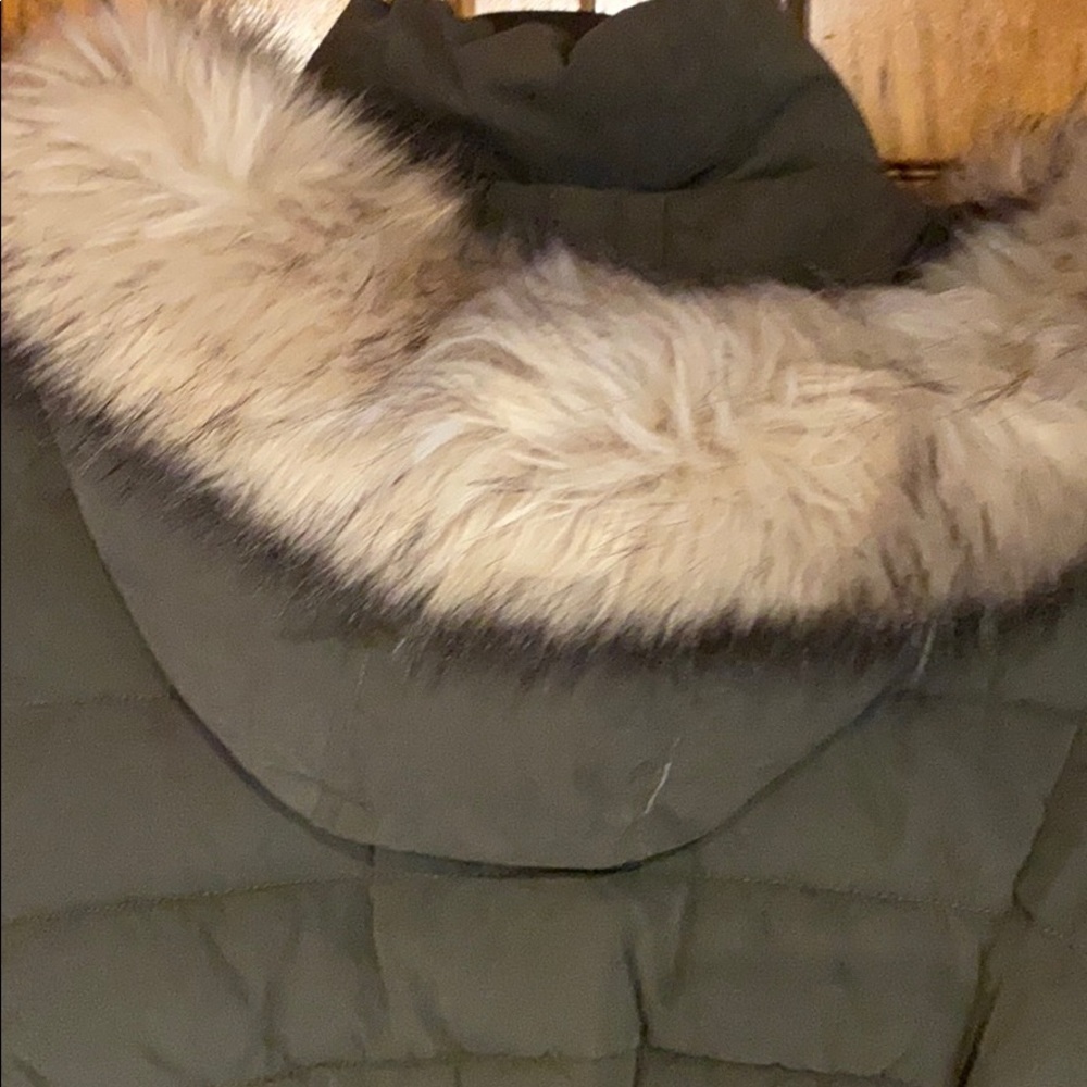 DKNY Heavy winter jacket - Picture 6 of 8